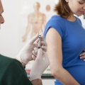 Vaccinarea antigripală a gravidelor, o prioritate pentru medicii de familie