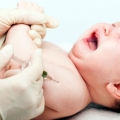 Bebeluşii vor putea fi vaccinaţi din nou! Au venit vaccinurile BCG şi ROR