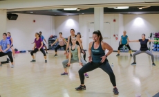 Faceţi mişcare! Zumba vă ajută să scăpaţi de kilogramele în plus